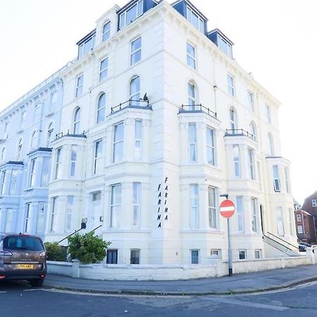 Farina No6, Sea View Apartment Sleeping 4 Guests Bridlington Exteriör bild