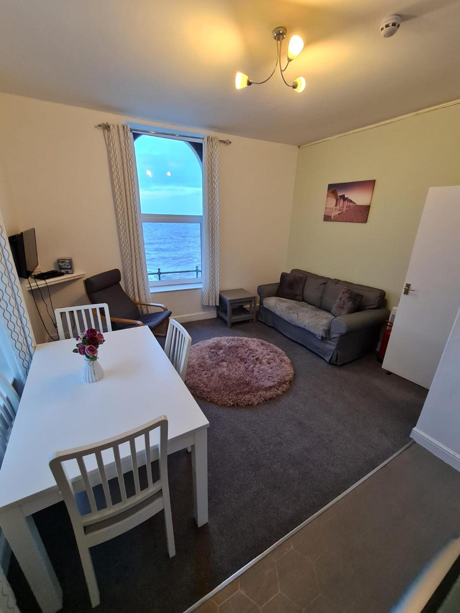Farina No6, Sea View Apartment Sleeping 4 Guests Bridlington Exteriör bild